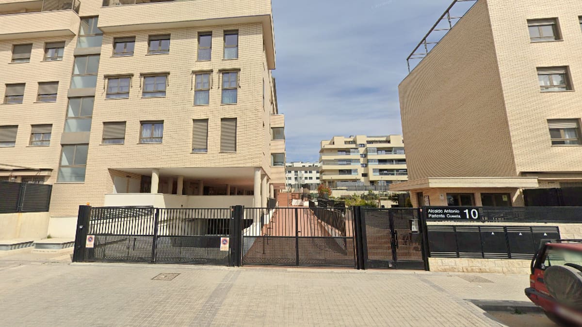 Detenido el conserje de una urbanización de Valdemoro por grabar con cámara oculta en el baño a los vecinos