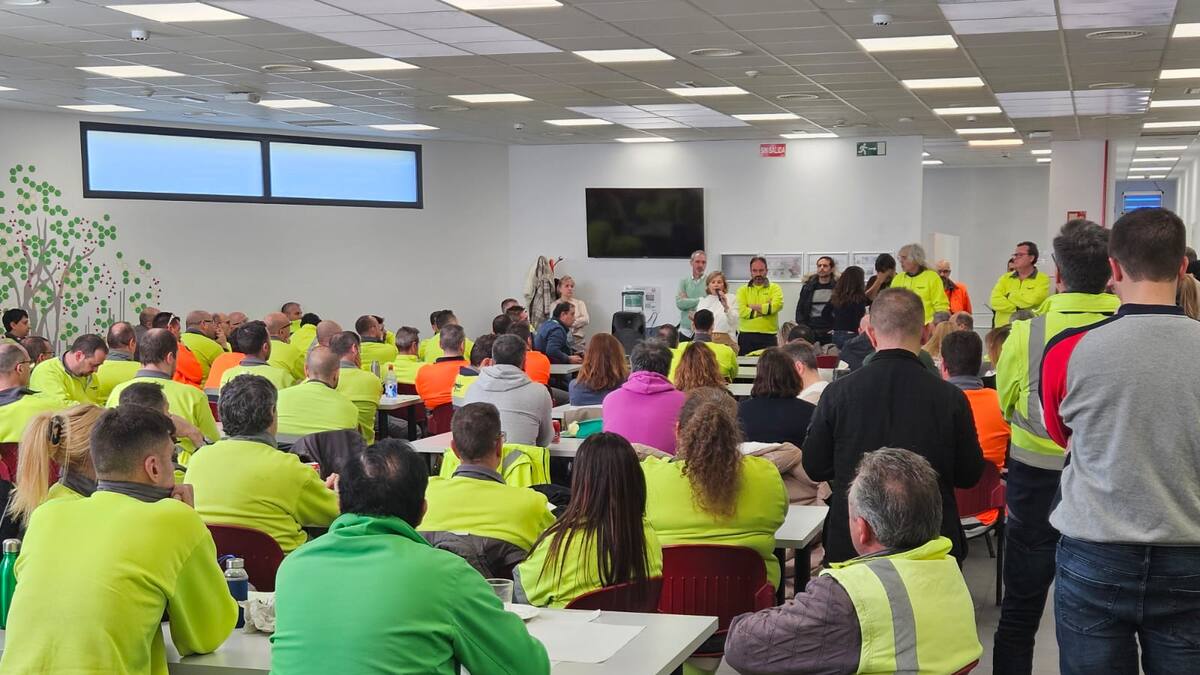 César Serrano, presidente del Comité de Empresa de Schneider Electric, tras la apertura del periodo de consultas para el ERE