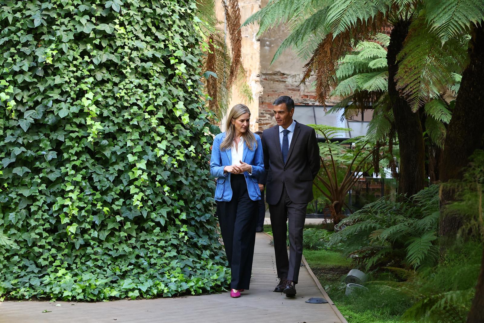 El presidente del Gobierno y la Ministra de Transición