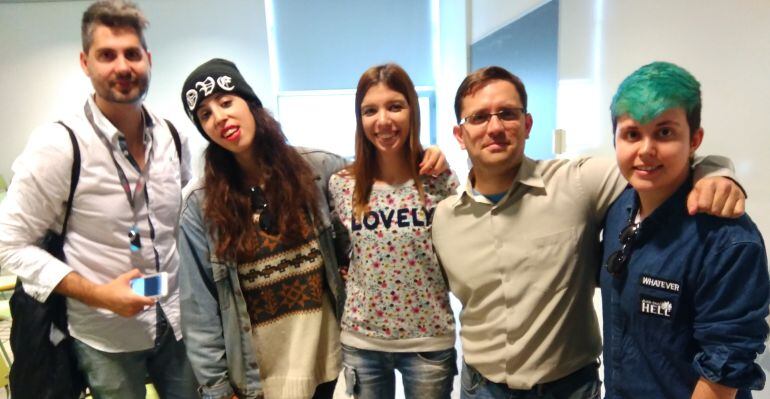 D'esquerra a dreta, Òscar Cumí, Anna Gorse, Mel Dominguez (Focussings), Jordi Cor i Belena Gaynor.