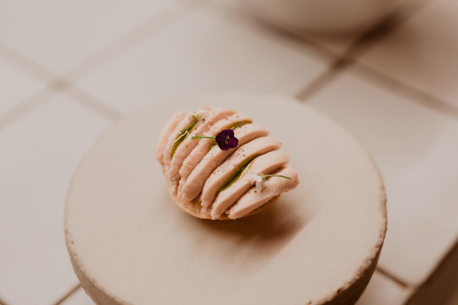 Sollapa con paté de conejo al ajillo (El Portal de Albarracín).