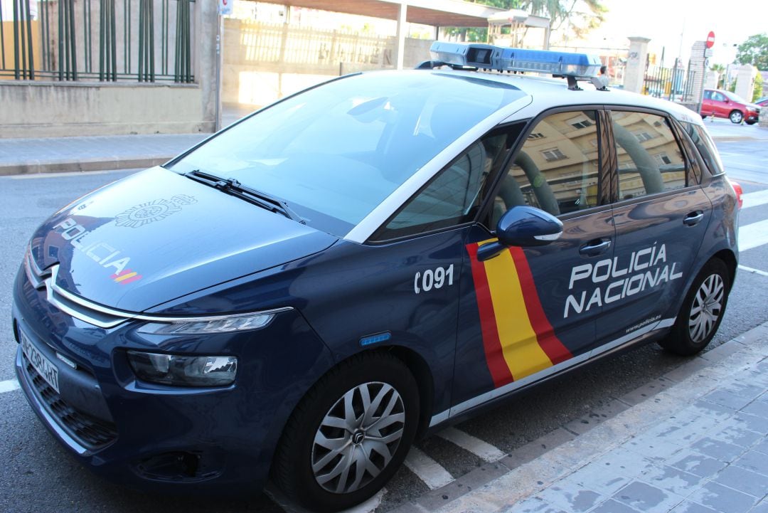 Coche de Policía Nacional.