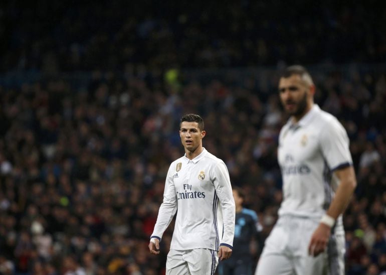 Cristiano Ronaldo y Karim Benzema en el partido contra la Real Sociedad 