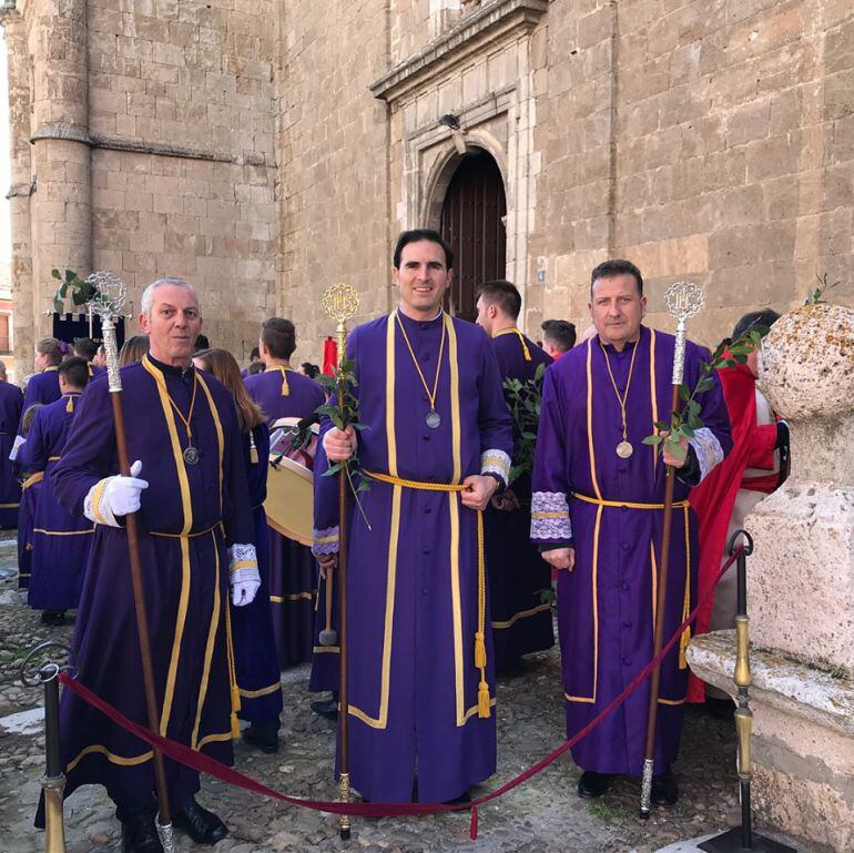 El alcalde de Nava del Rey, Guzmán Gómez, participa de forma importante en la Semana Santa