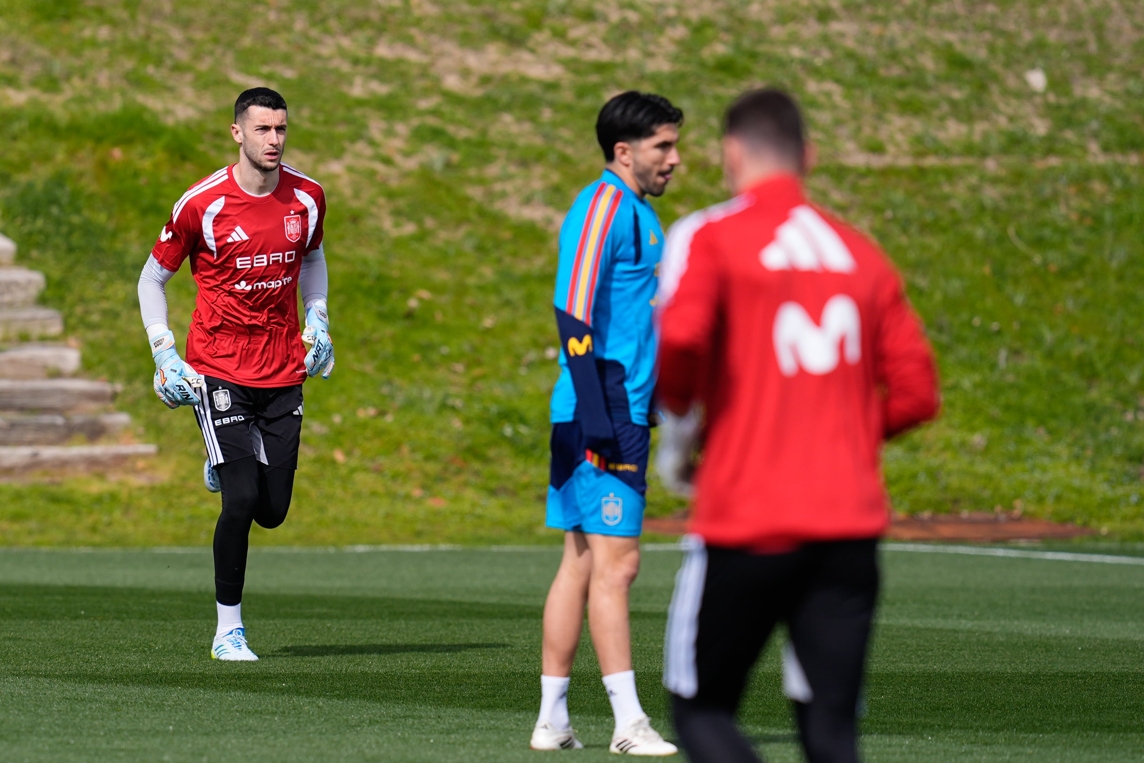 Joan Garcia, durante un entrenamiento con la selección española