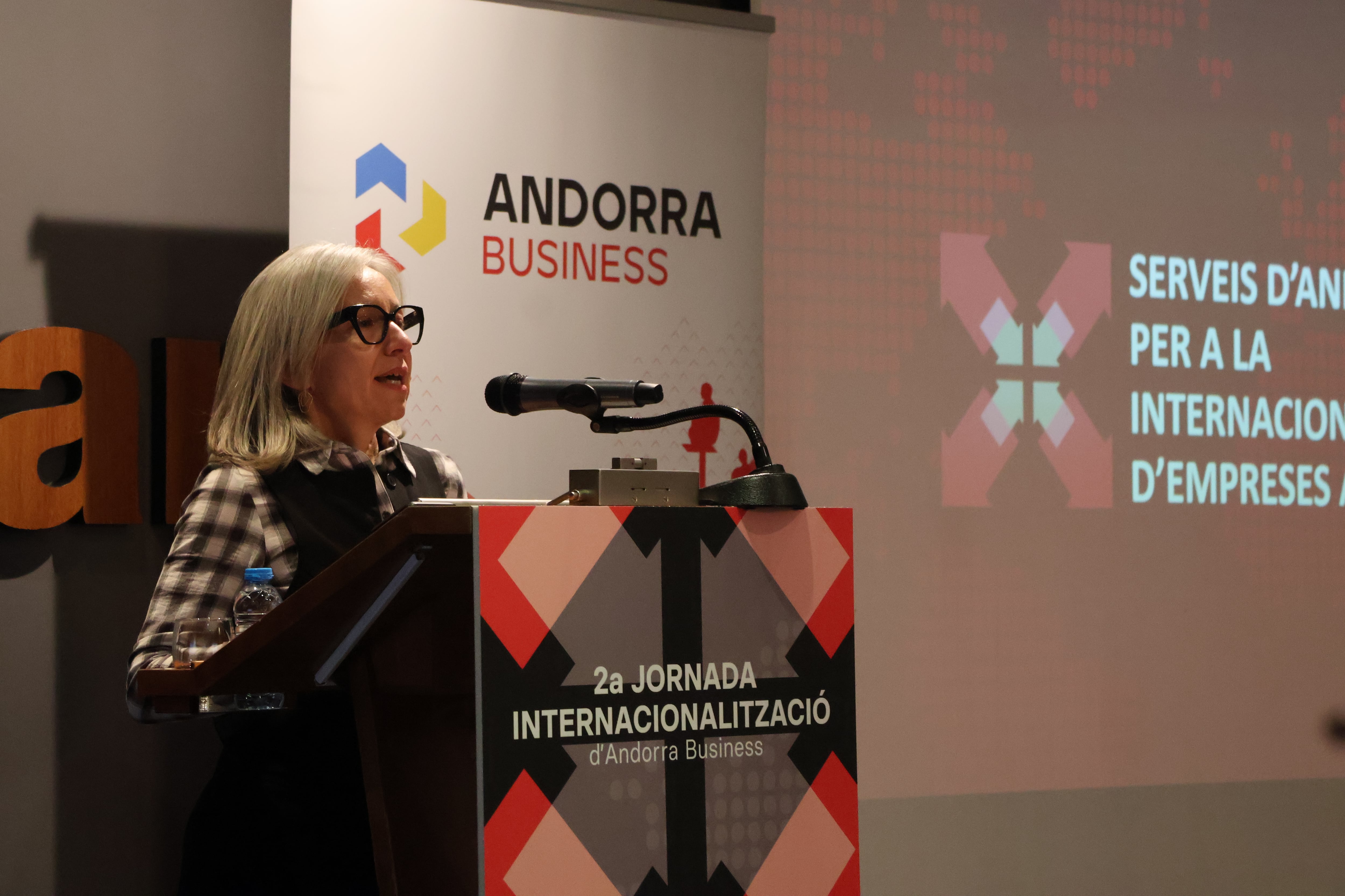 La directora general d&#039;Andorra Business, Judit Hidalgo, durant les jornades.