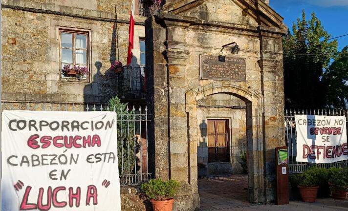 Pancarta de rechazo a la planta de Biogas en Cabezón de la Sal.