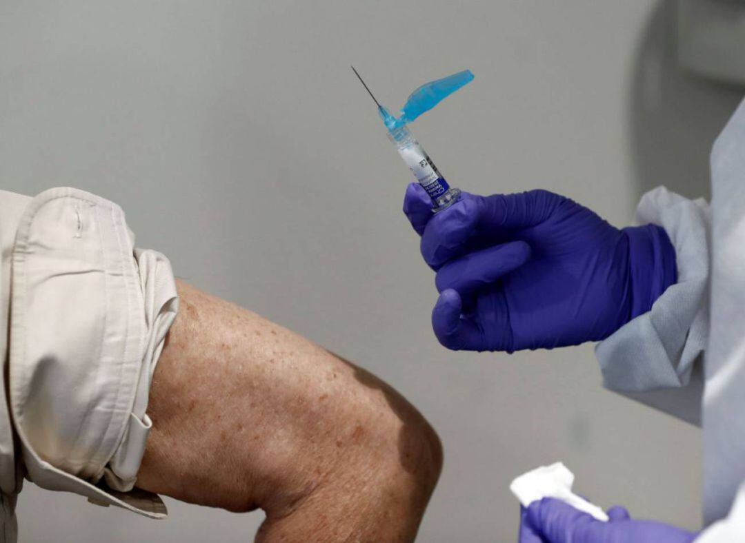 CCOO advierte que Sanitat pretende derivar a otras provincias vacunas que corresponden a Castellón