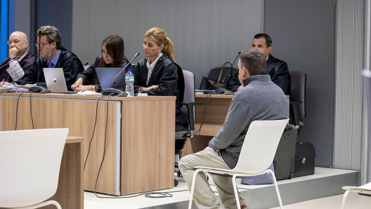 Los forenses descartan el suicidio y aseguran que a la víctima del crimen de Los Lirios la asesinaron de madrugada (2025-10-28)