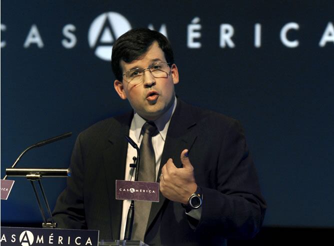 El asistente de Barack Obama para América Latina, Dan Restrepo, durante su intervención en la inauguración del Festival VivAmérica, organizado por la Casa de América de Madrid