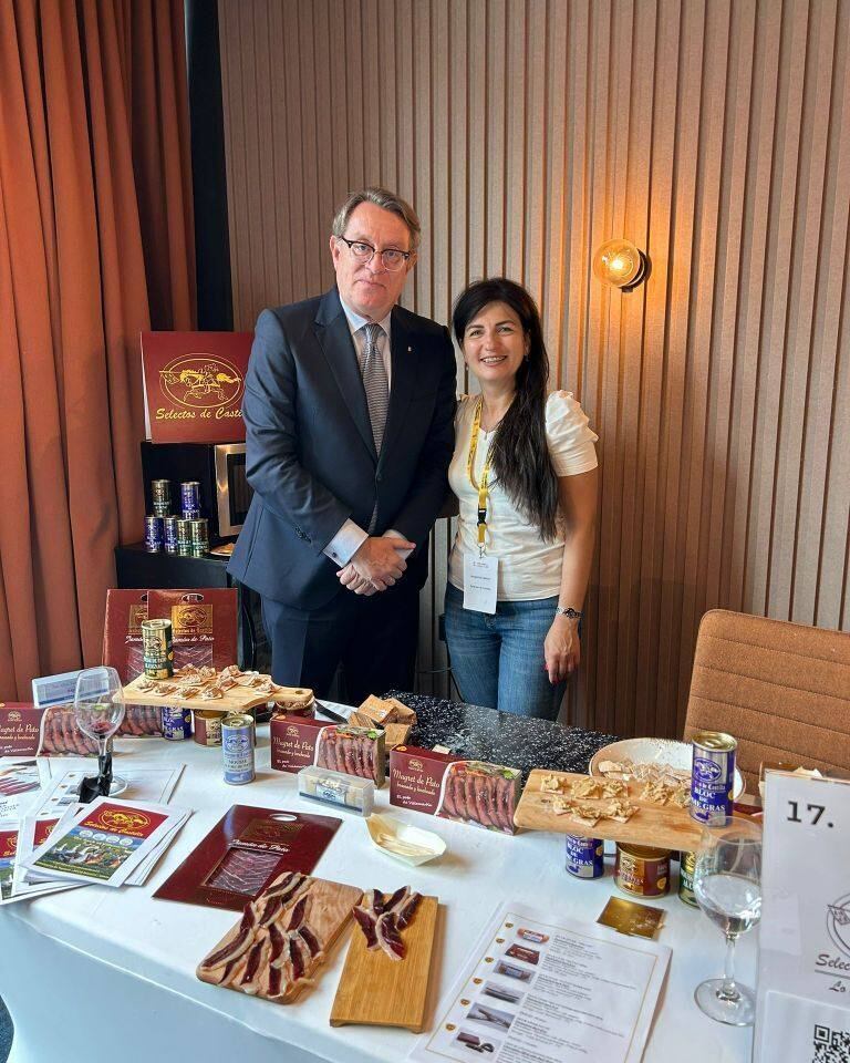 Encuentro con el embajador