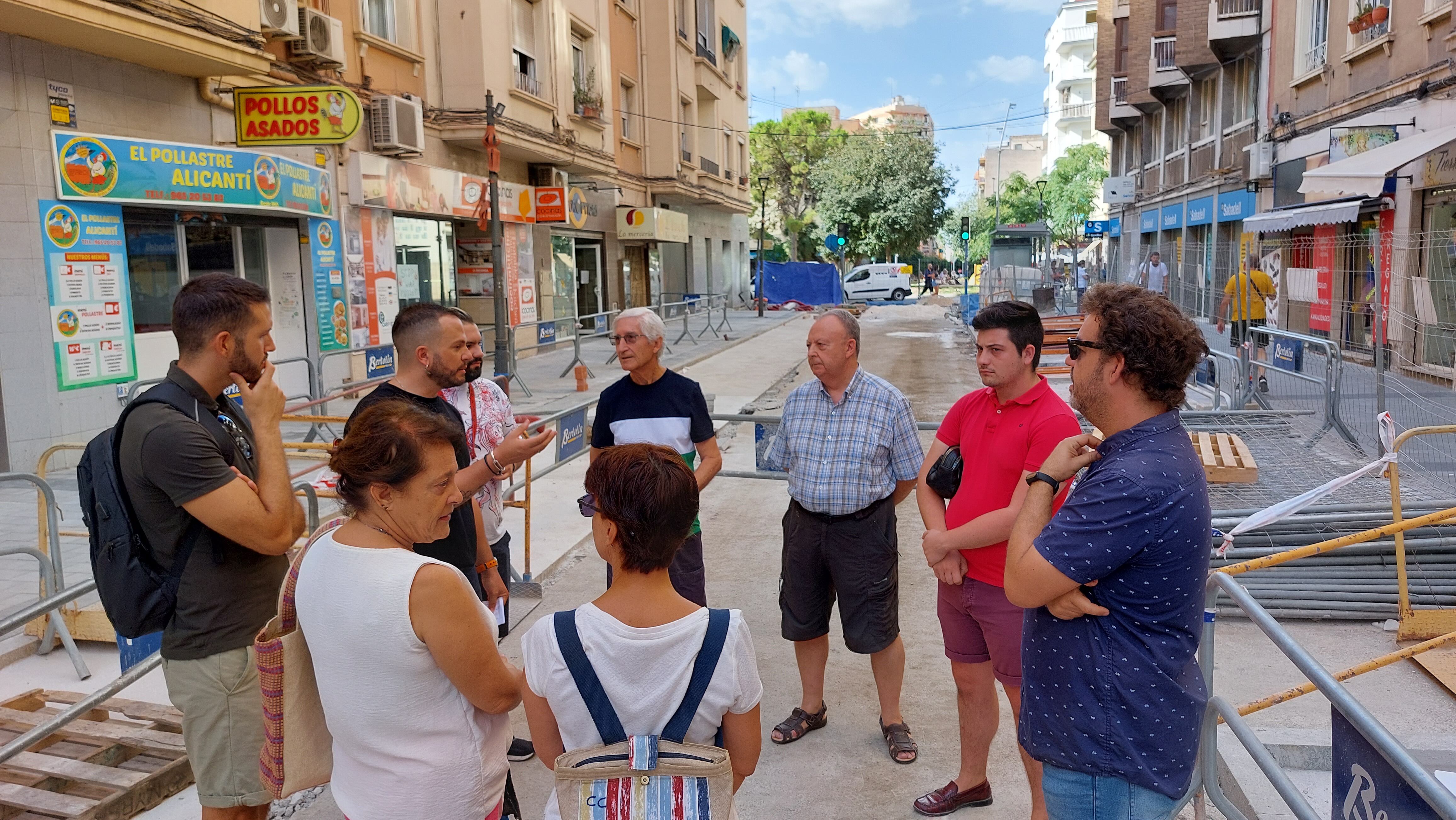 Reunión de Compromís con vecinos y comerciantes del barrio del Plá