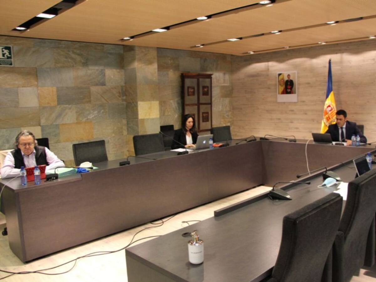 Dolsa acusa a Mortés d'actuar com Nicolàs Maduro i ocultar informació