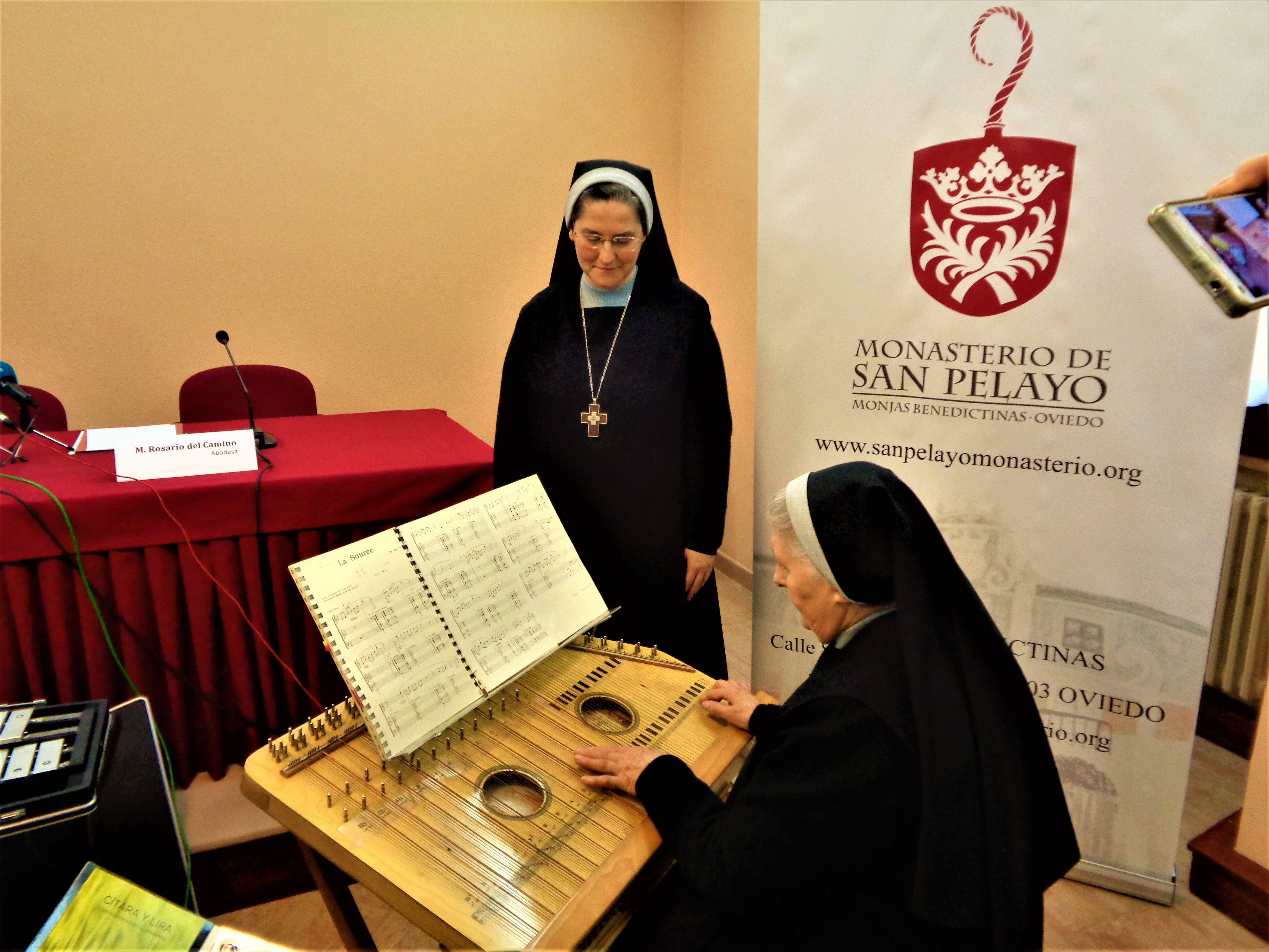 2 hermanas de la comunidad de &quot;Las Pelayas&quot;, en una imagen de archivo