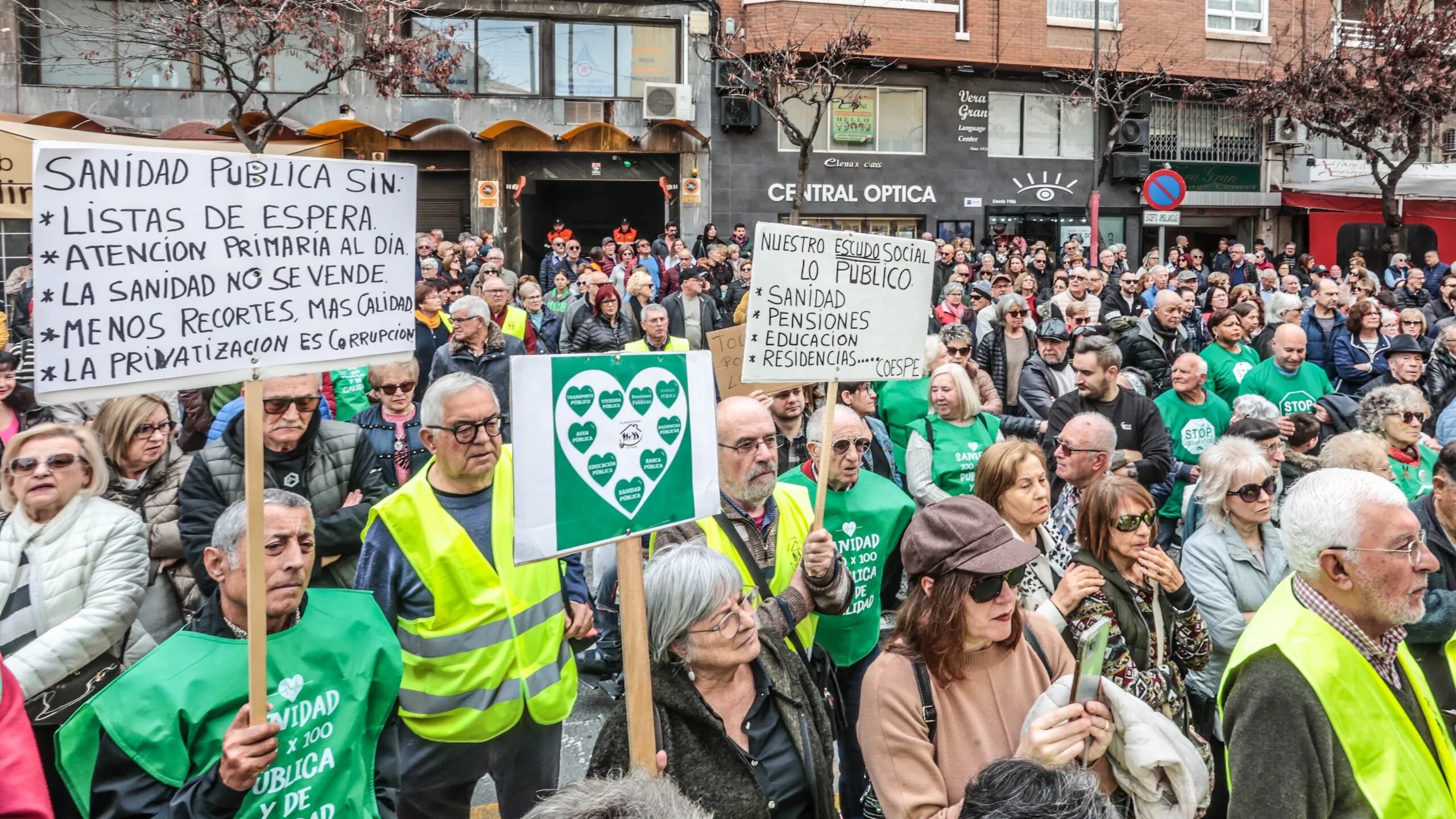 Concentración en defensa de la sanidad. Archivo