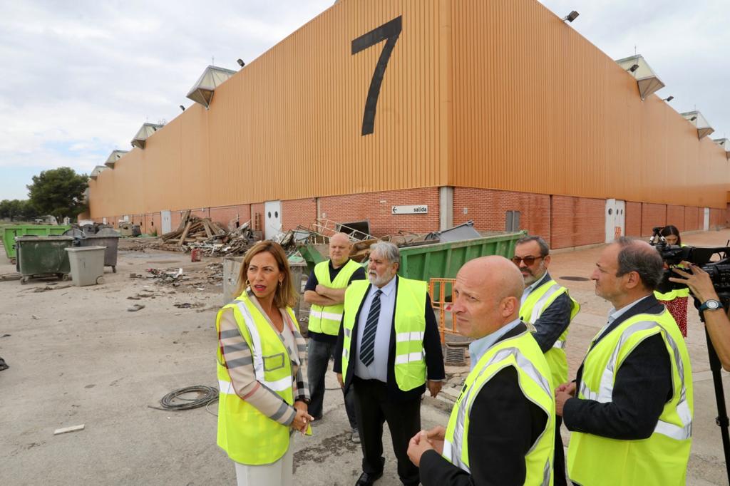 La alcaldesa de Zaragoza visita la Feria de Muestras y los daños causados por la tormenta del 6 de julio