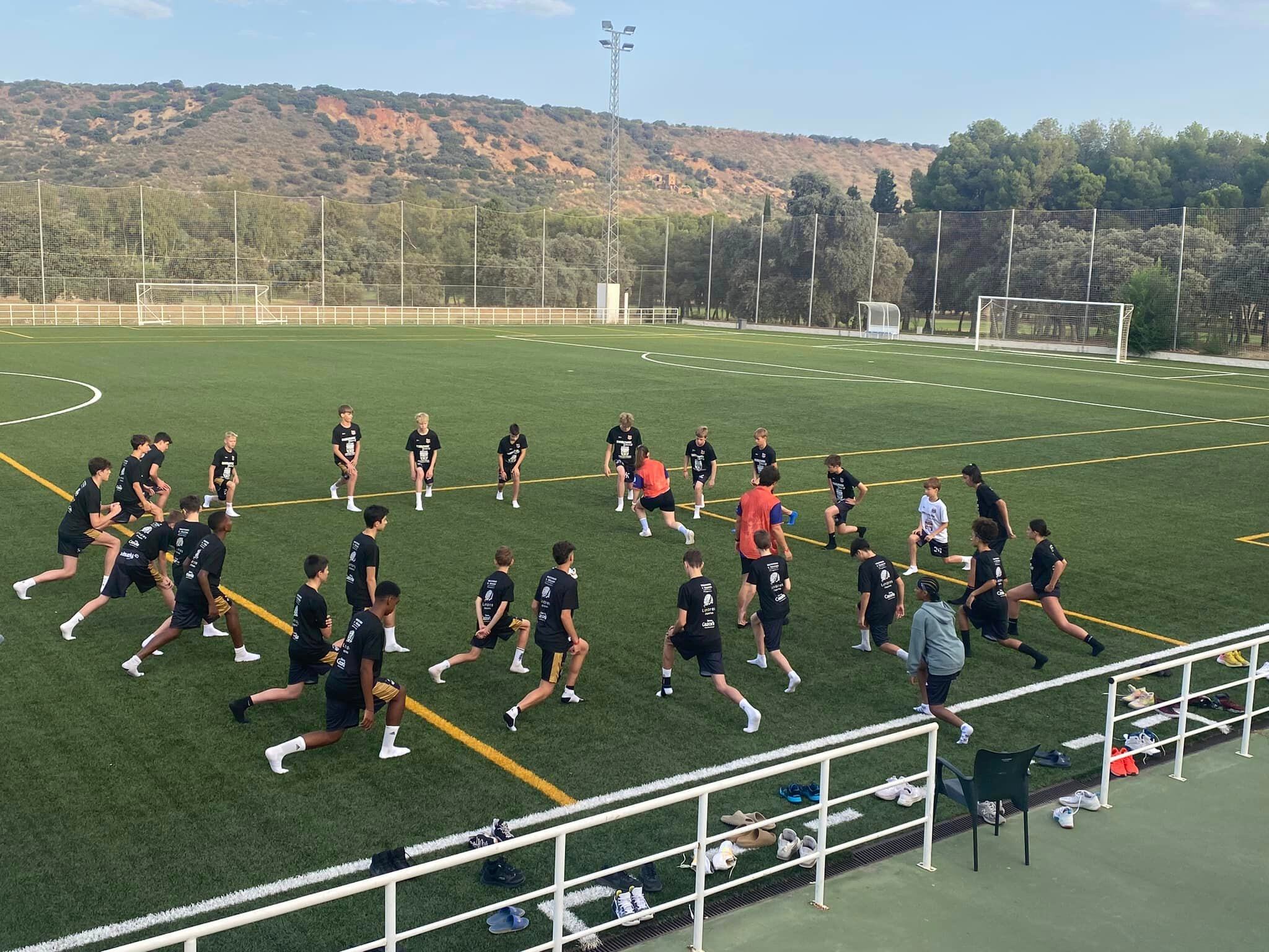 Jóvenes deportistas en uno de los Campus que se organizan este verano en La Garza.