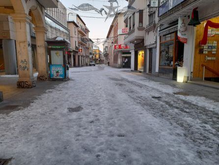 Calle Isilla a las nueve de la mañana de este lunes