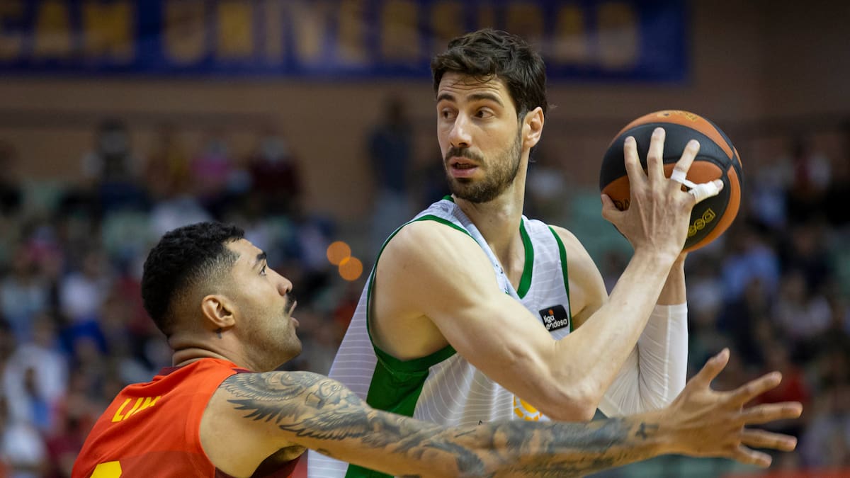 El UCAM Murcia CB se hunde en el último cuarto ante Joventut de Badalona