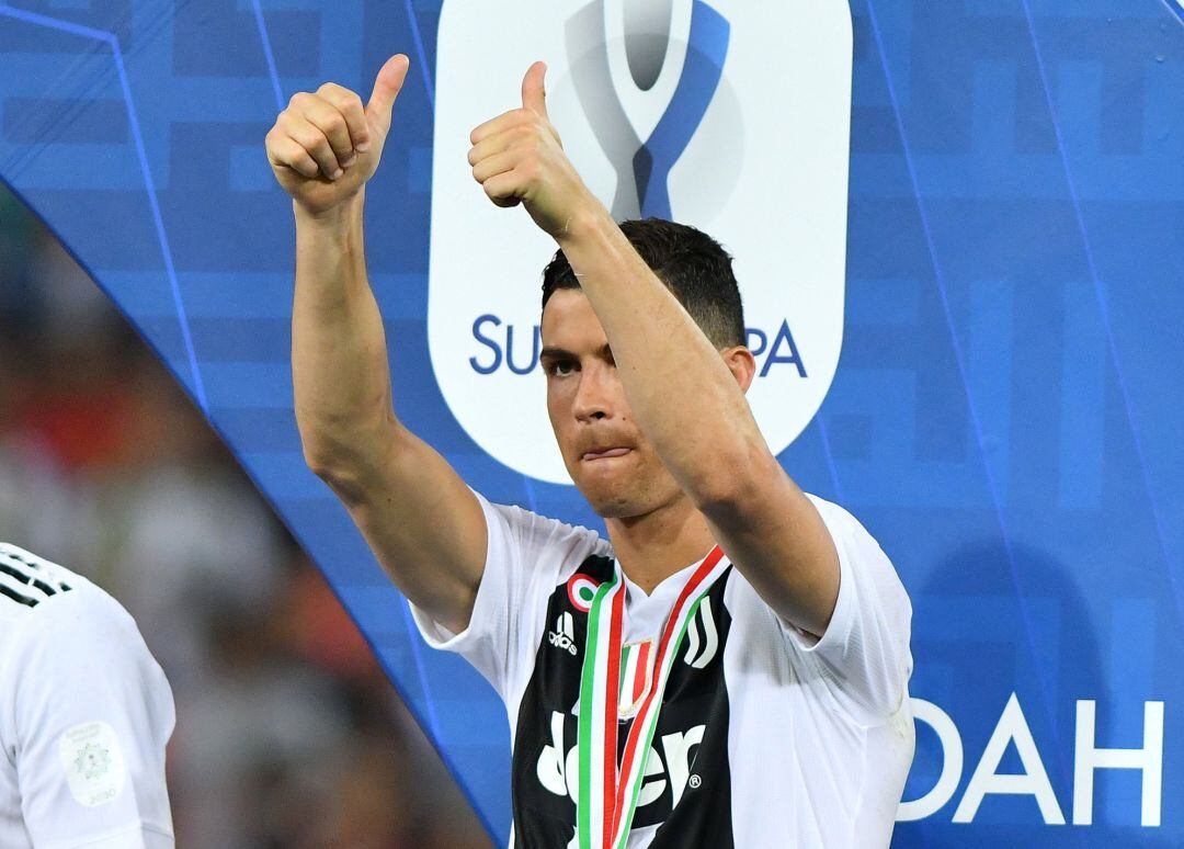 Cristiano tras recoger la medalla de campeón de la Súpercopa de Italia