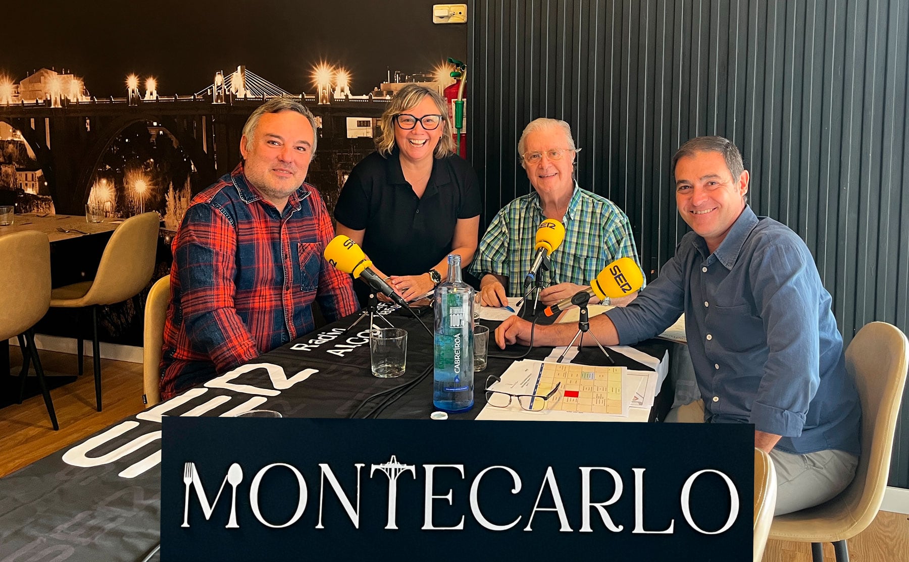 Tono Arques y Paco García, invitados de Paco Aznar en Amagatalls de la Festa del Salón Montecarlo