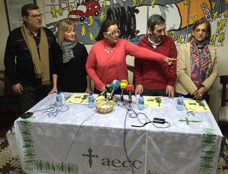 Presentación del concierto solidario a favor de la AECC