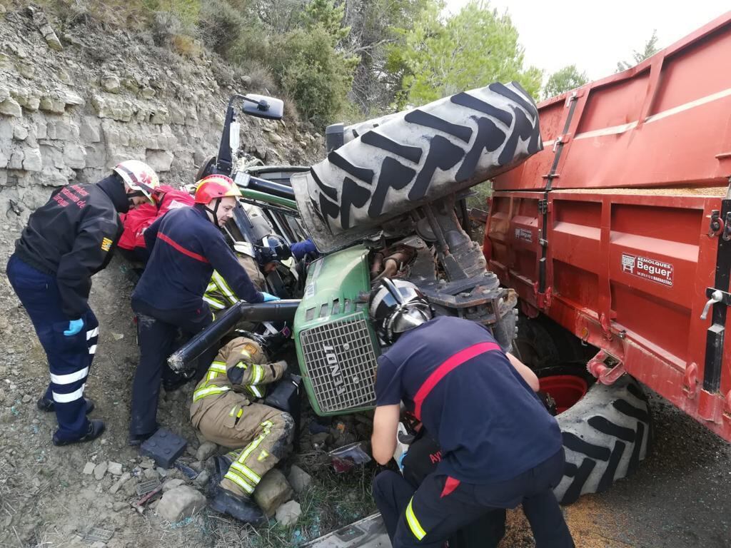 Foto de archivo de un accidente de tractor