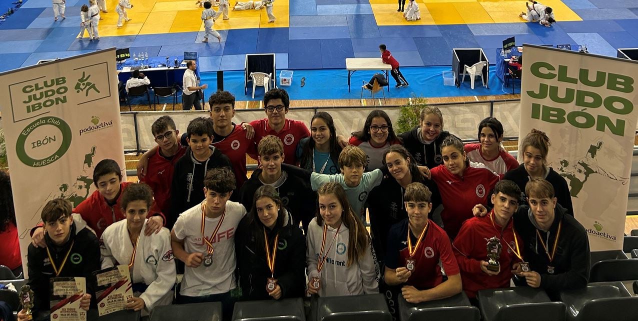 Deportistas del Club Judo Ibón en Avilés