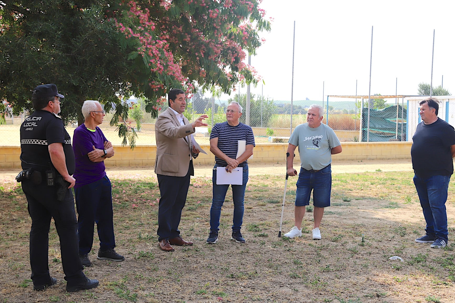 Encuentro de José Ignacio Martínez con los representantes de la AA.VV La Marquesa