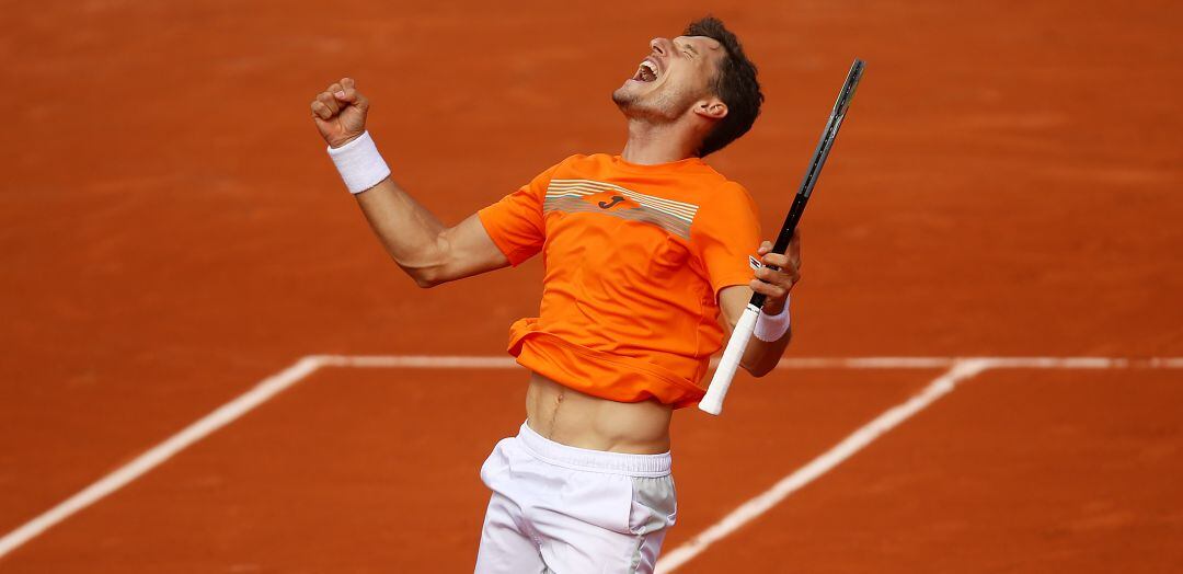 Pablo Carreño celebra un punto en Roland Garros