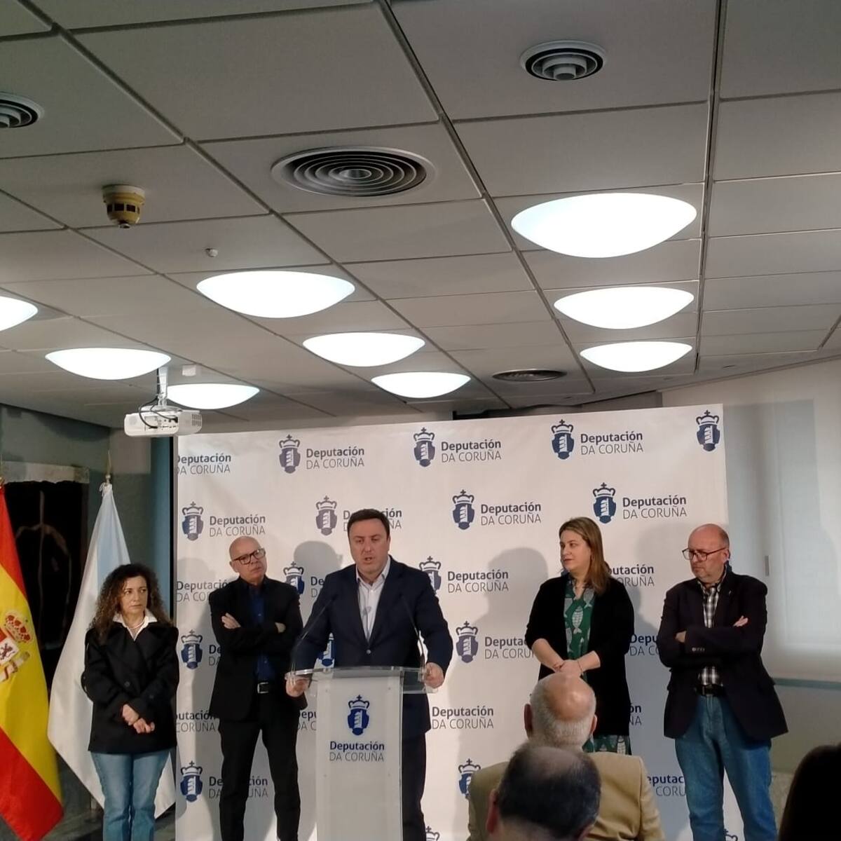 La Diputación de A Coruña construirá mini residencias de 50 plazas en comarcas del rural