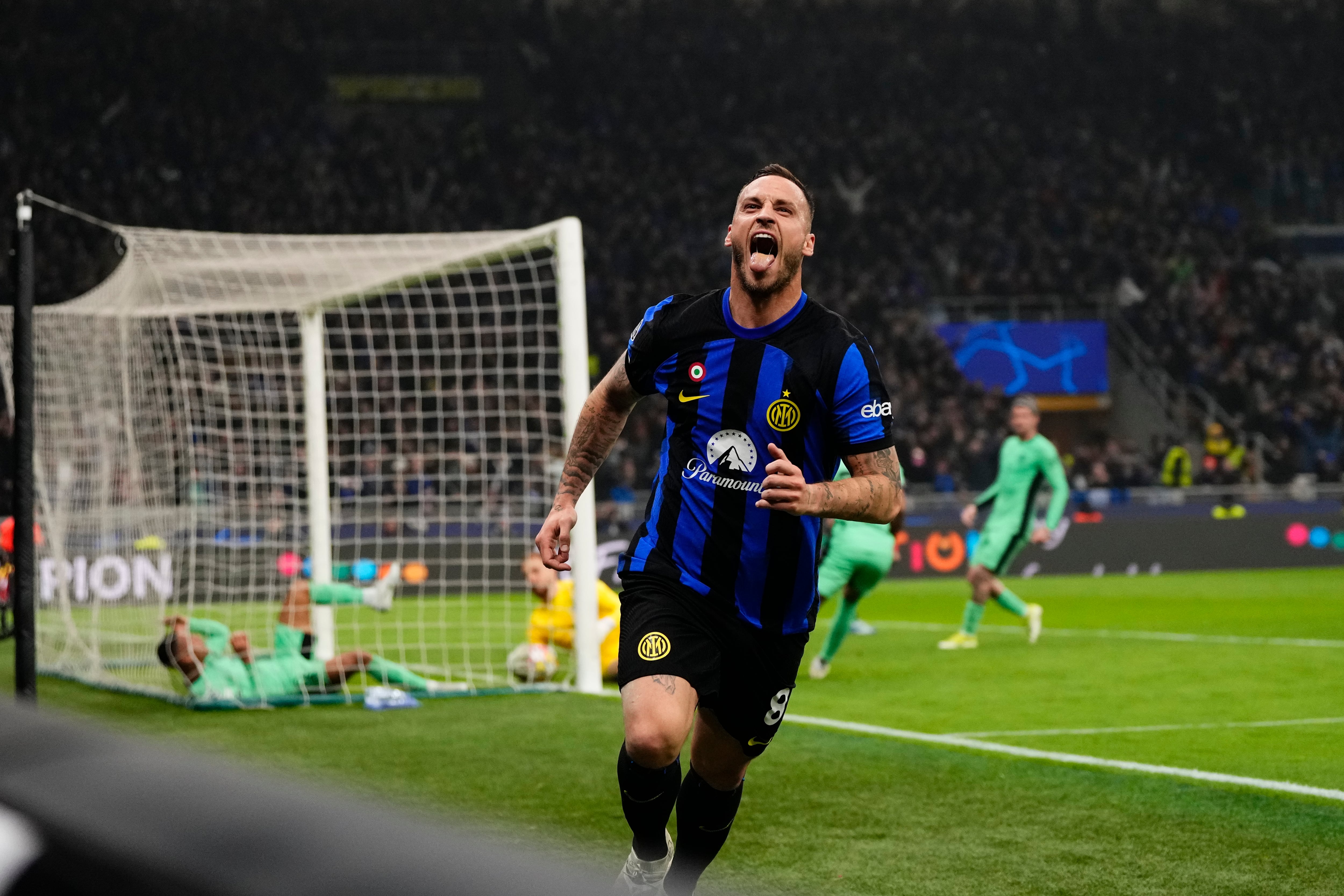 Arnautovic celebra el único gol del partido entre Inter de Milán y Atlético de Madrid.