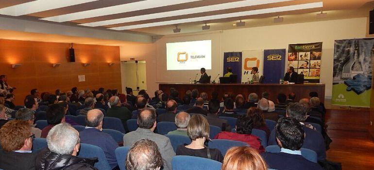 Lleno total en el salón de Bantierra