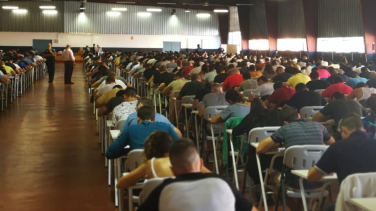 Más de 600 personas optan a 6 plazas de Policía Local en Griñón