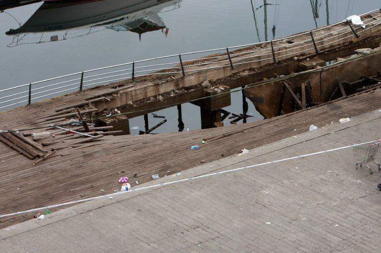 Detalle del desplome del paseo marítimo