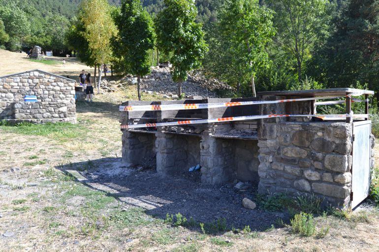 Barbacoes del berenador de la Comella clausurats per l'elevat risc d'incendi.