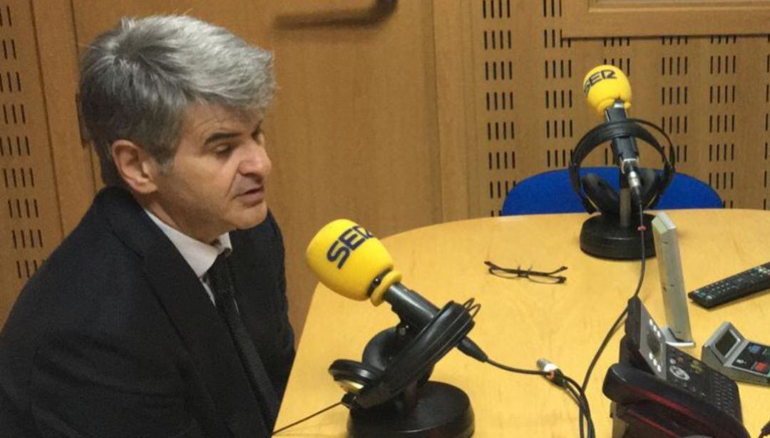 El director gerente del SES, Celiano Franco en una entrevista en la SER