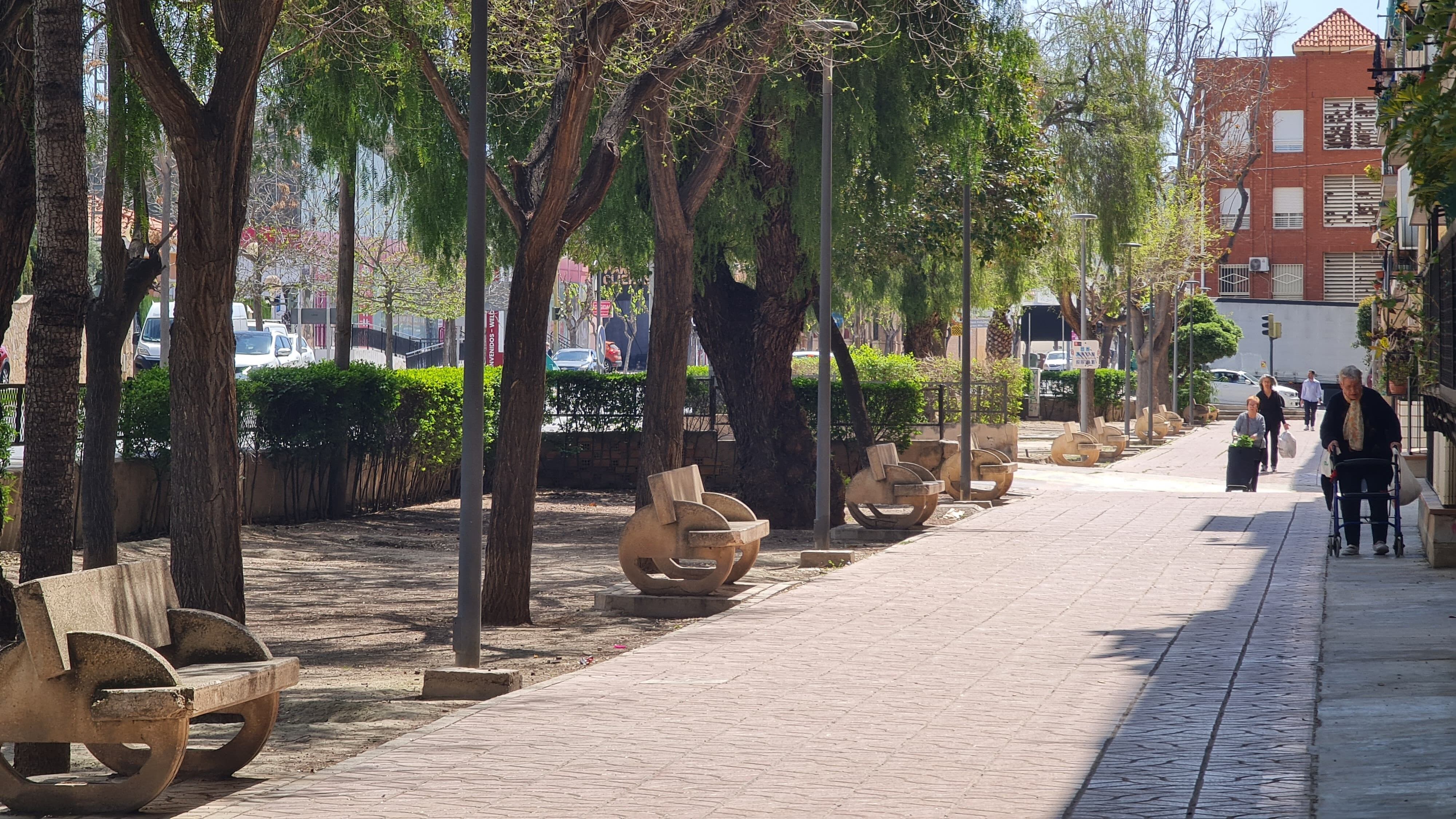 Paseo del barrio San Francisco de Sales de Elda