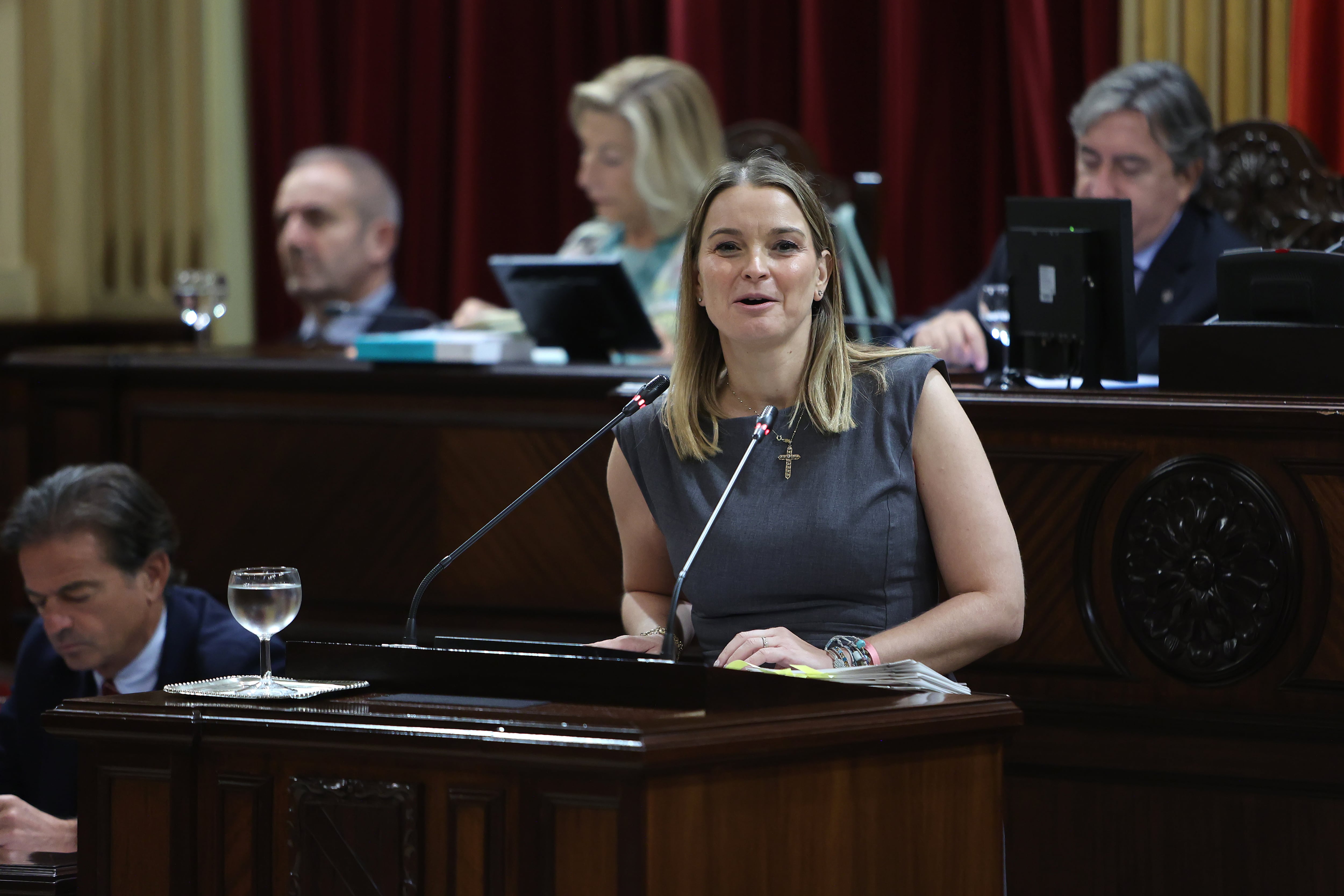 Imagen de la presidenta Marga Prohens en la segunda jornada del Debate de Política General