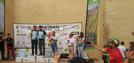 Noelia Camacho y Víctor pintentel se proclamaron ganadores de la UTBS y se les impuso el maillot de campeones Andaluces