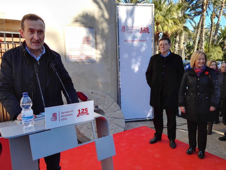 Carlos González, Ximo Puig y María Teresa Sempere