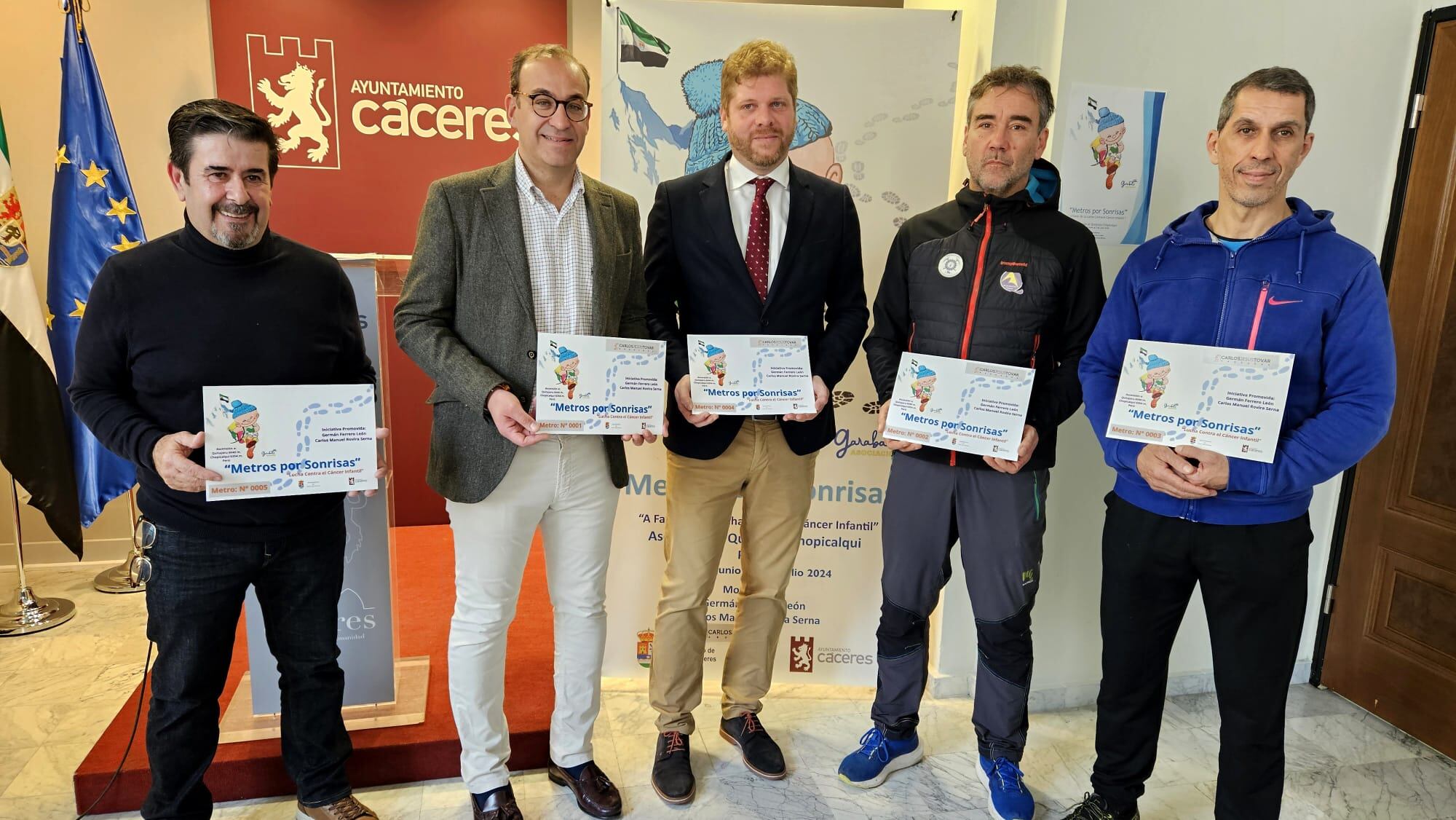 De izquierda a derecha, Juan Carlos Terroso, Rafa Mateos, Carlos Tovar, Carlos Manuel Rovira y Germán Ferrero, durante la presentación de la iniciativa 'Metros por sonrisas'.