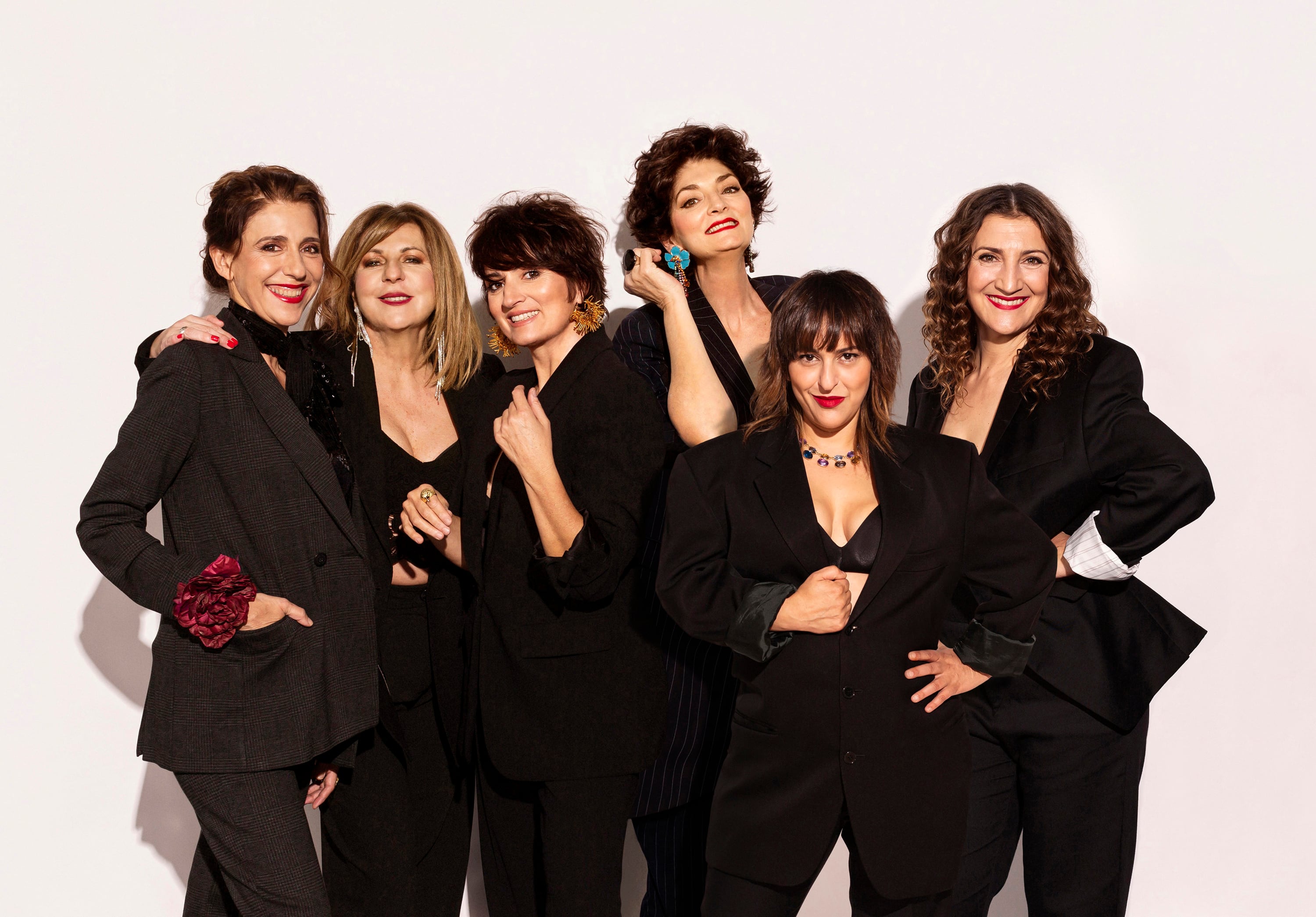 Gabriela Flores, Olga Hueso, Pepa Zaragoza, Pepa Rus, Maribel Salas y Sílvia Abril, protagonistas de &#039;Las Asambleístas (las que tropiezan)&#039;