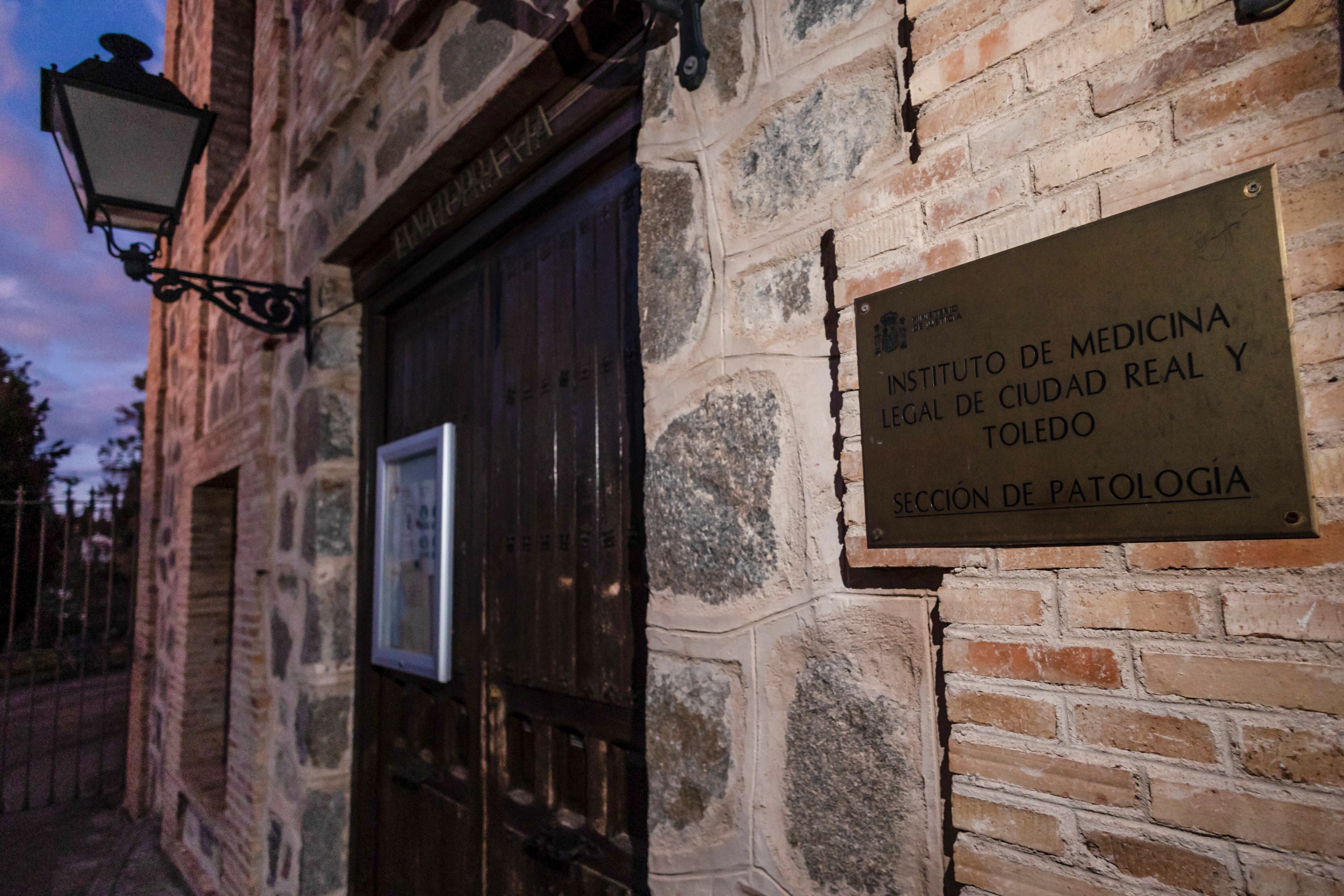 Vista del instituto de medicina legal de Toledo, donde se encuentran los restos hallados en el vertedero de la capital castellano-manchega