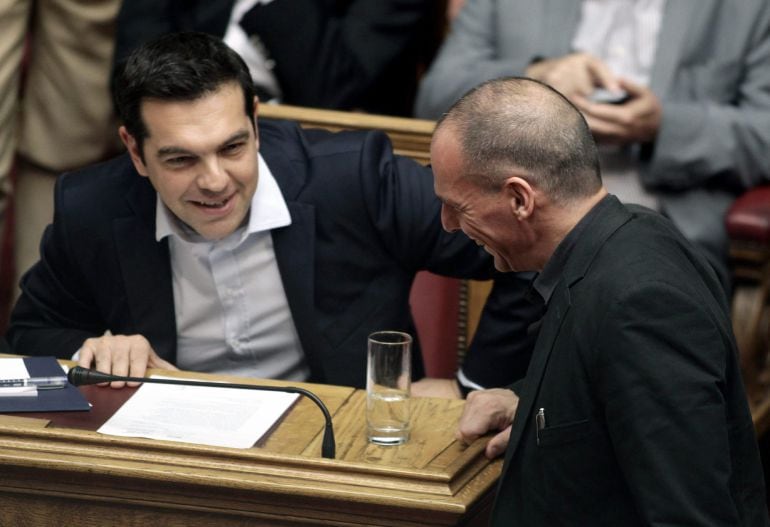 El ministro de Finanzas griego, Yanis Varufakis, junto al Primer Ministro, Alexis Tsipras.