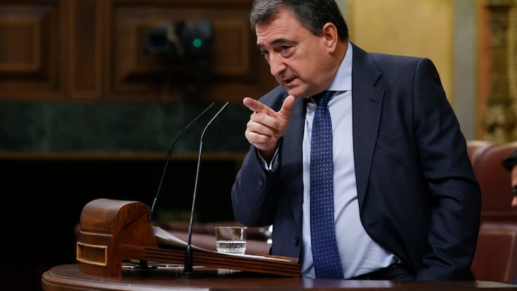 Aitor Esteba, portavoz del PNV, protagonista en Play Basket Bizkaia