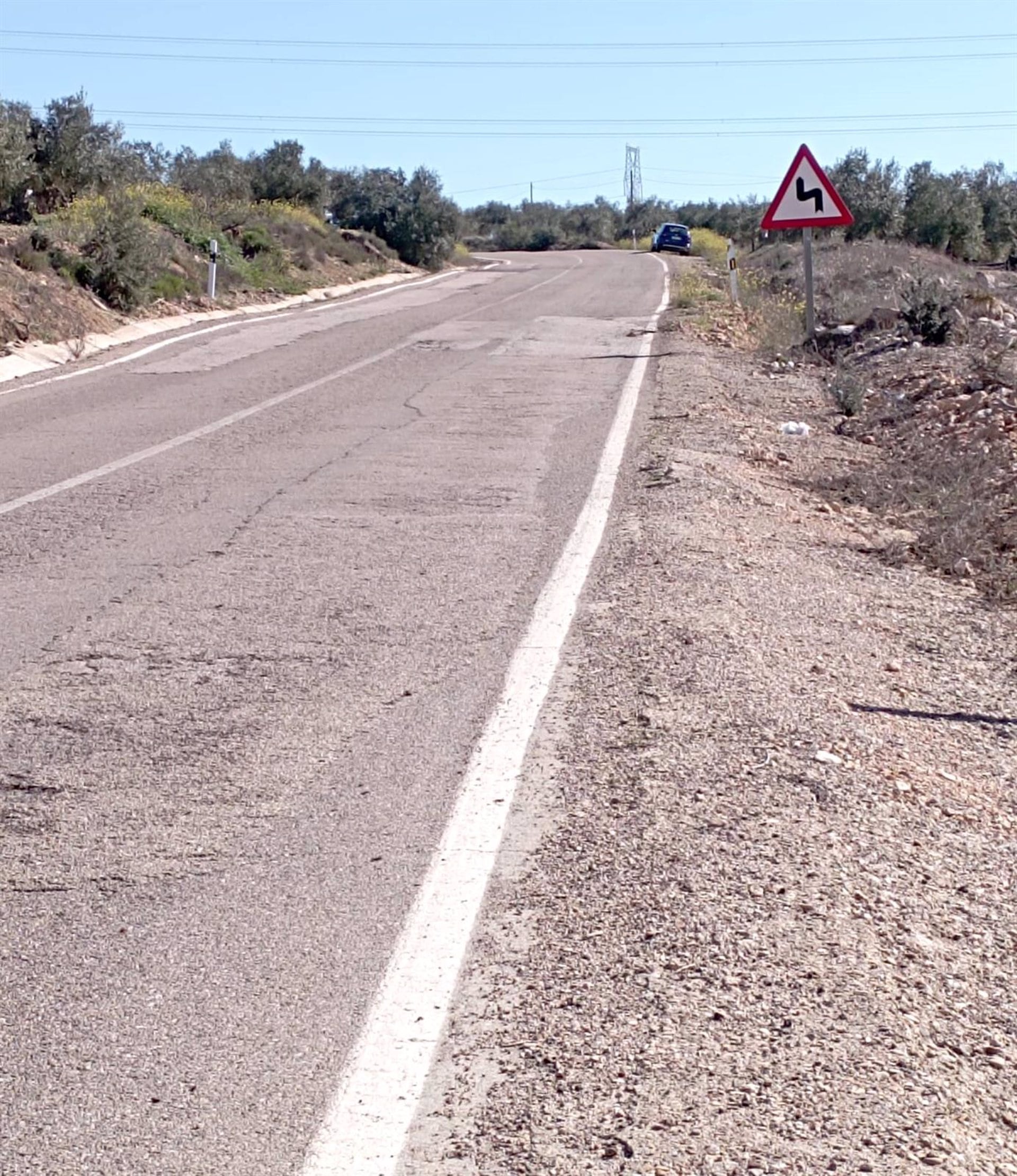 Carretera A-6175 en Lopera