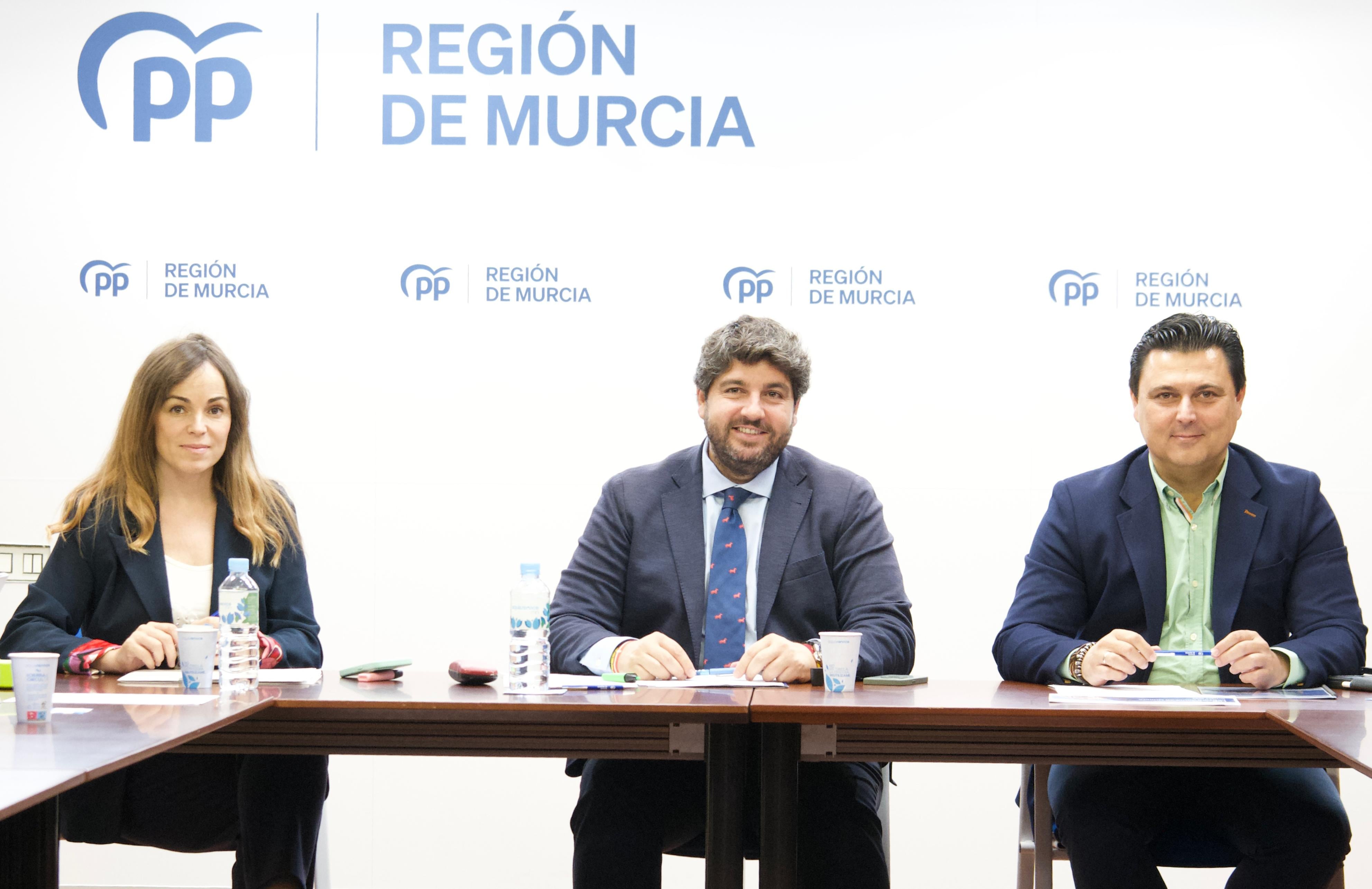 López Miras en la reunión del Comité de dirección del PP