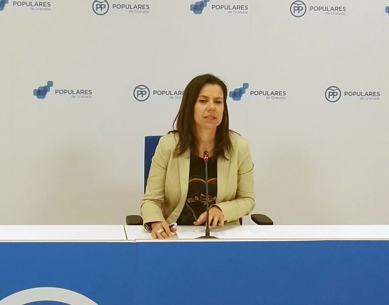 Rueda de prensa de Ana Vanessa García en el PP de Granada