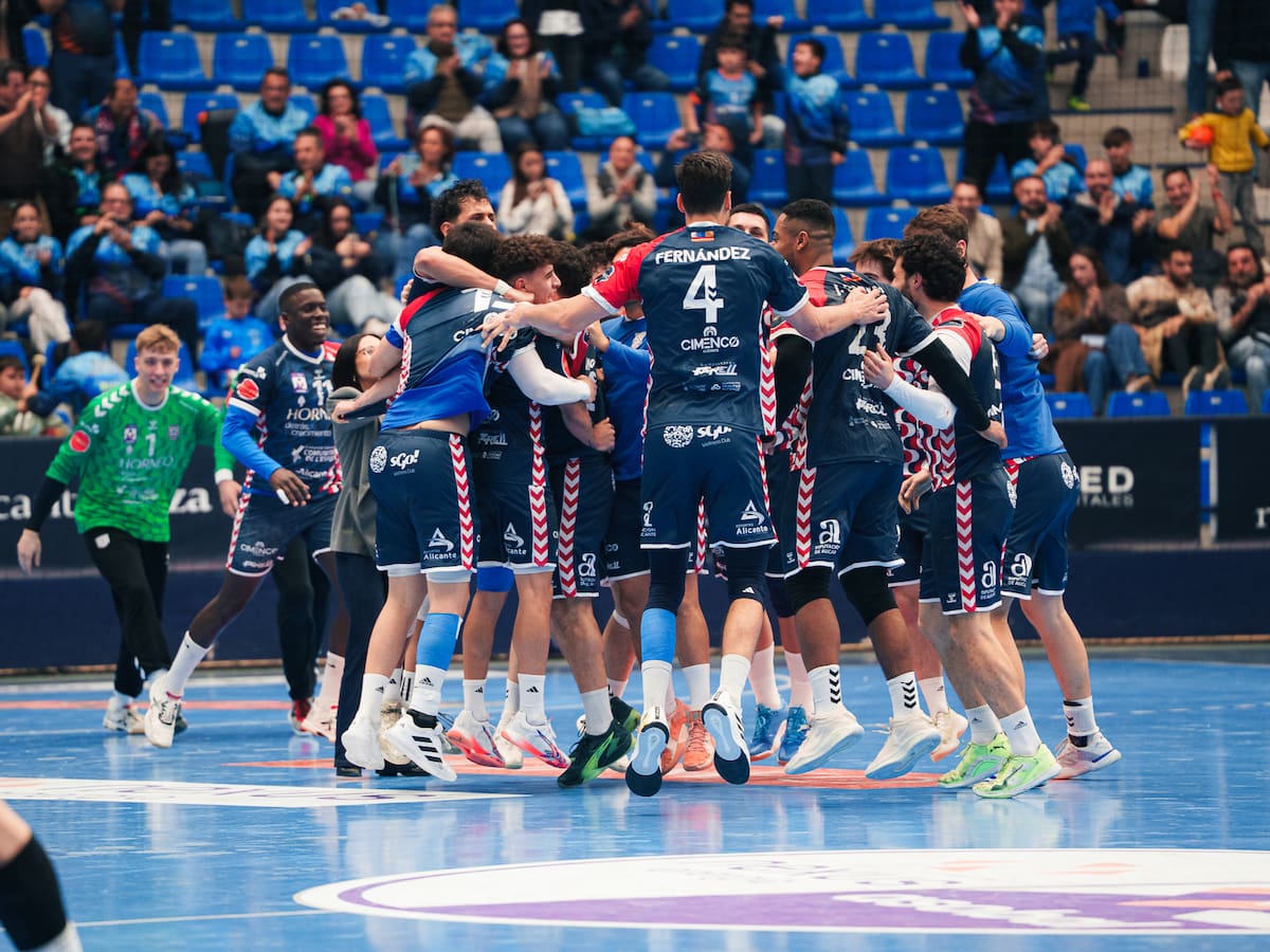 El Horneo Eón Alicante se hace fuerte en el Pitiu Rochel con una gran defensa y doblega a Logroño